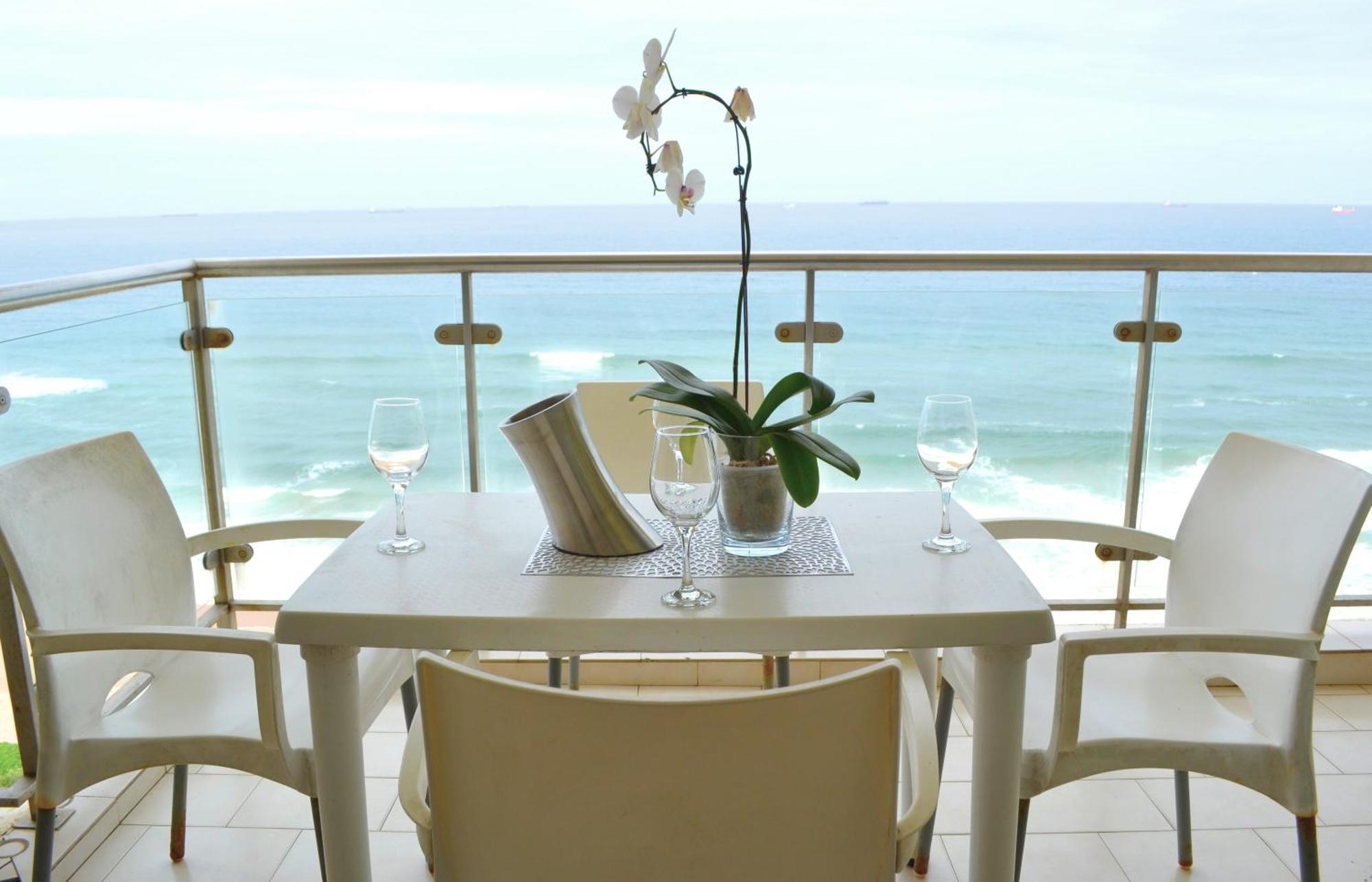 904 Bermudas 3 Bedroom Front Sea View Apartment