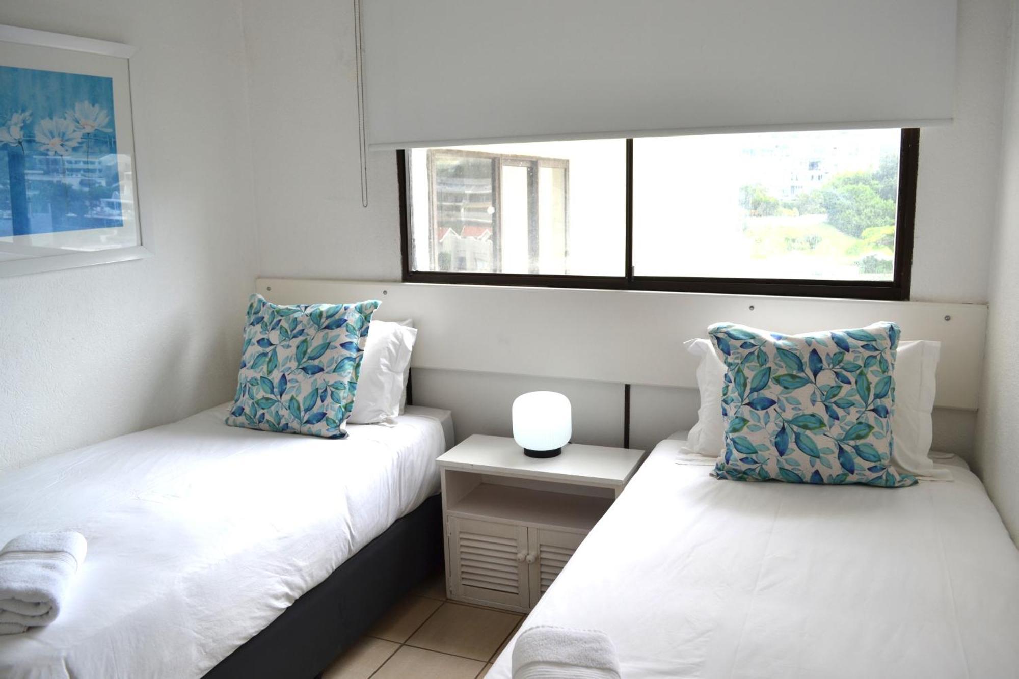 904 Bermudas 3 Bedroom Front Sea View *