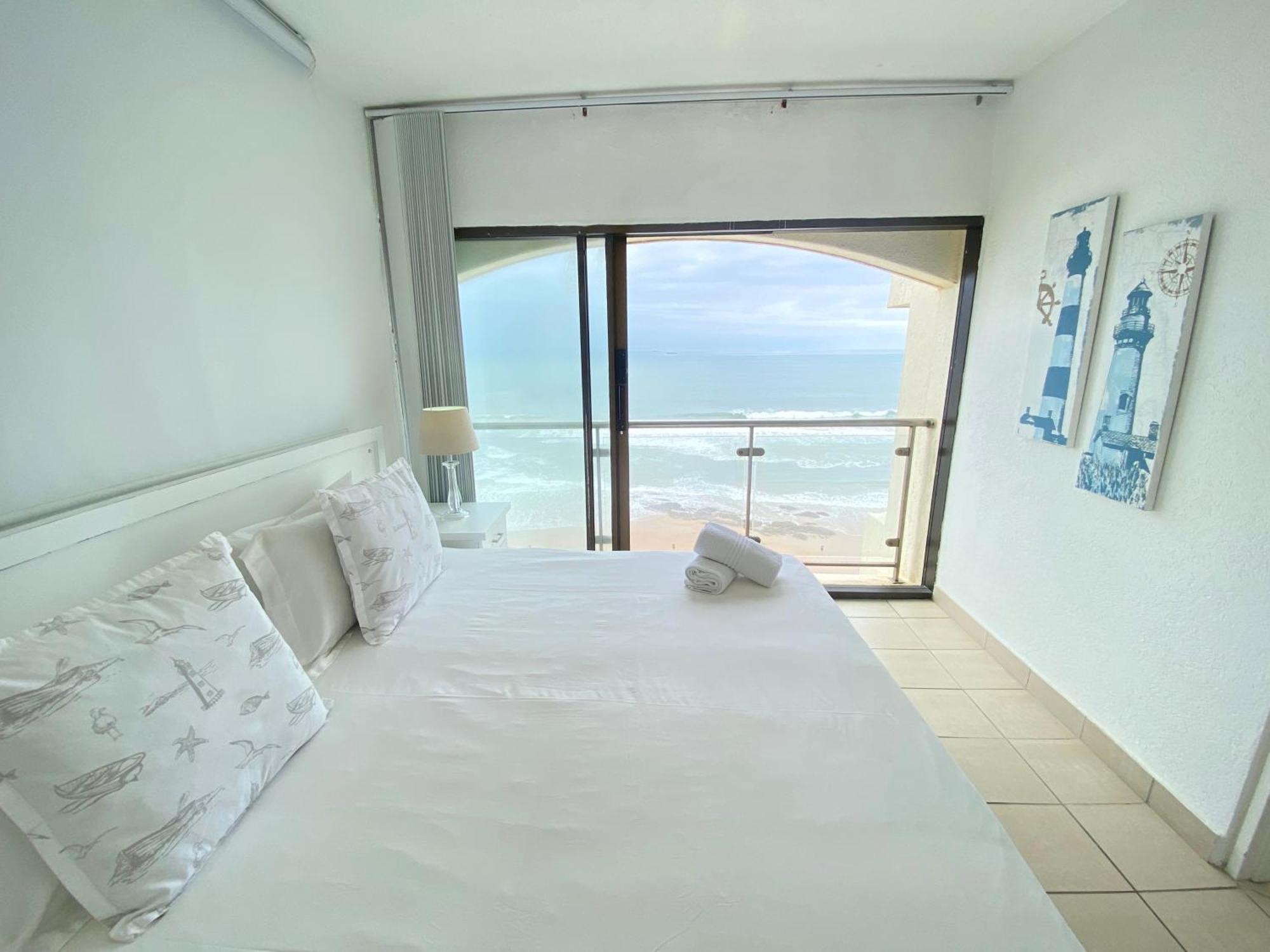 904 Bermudas 3 Bedroom Front Sea View